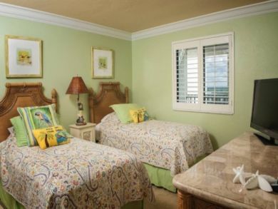 Twin Bedroom