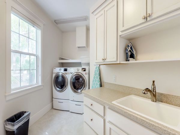 Luxury Homes Beach 4 Bedroom Rental Walk to Beach with Pools