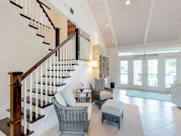 Luxury Homes Beach 4 Bedroom Rental Walk to Beach with Pools