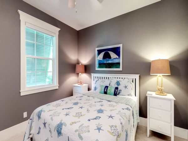 Luxury Homes Beach 4 Bedroom Rental Walk to Beach with Pools