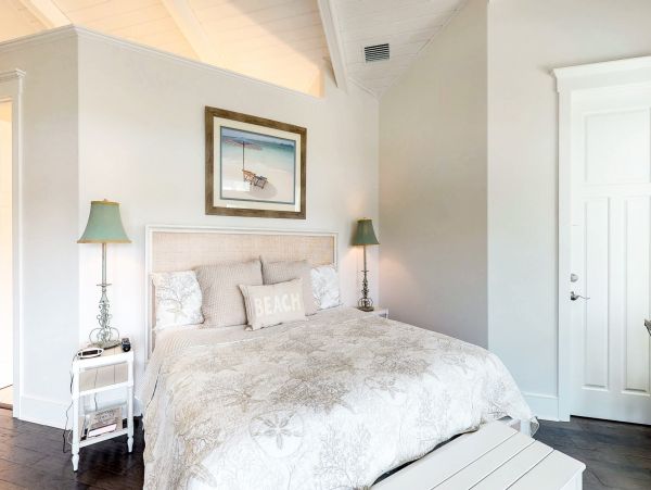 Luxury Homes Beach 4 Bedroom Rental Walk to Beach with Pools