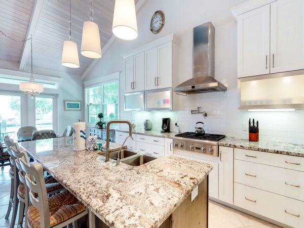 Luxury Homes Beach 4 Bedroom Rental Walk to Beach with Pools