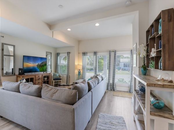 Luxury Three Bedroom Rental Anna Maria Island with Pool