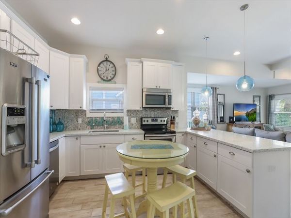 Luxury Three Bedroom Rental Anna Maria Island with Pool