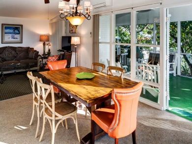 Dining Table Seats 6