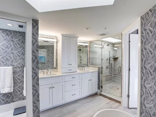 Upscale Captiva Island Condo: Stunning Views & Amenities