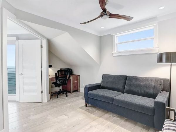 Upscale Captiva Island Condo: Stunning Views & Amenities
