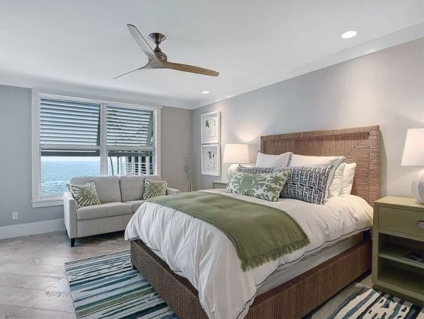 Upscale Captiva Island Condo: Stunning Views & Amenities