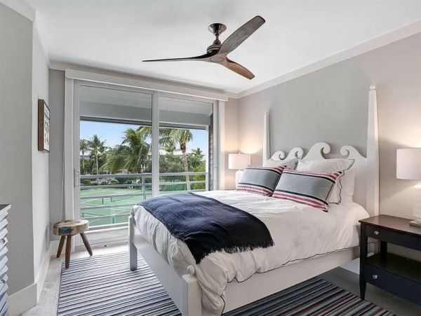 Upscale Captiva Island Condo: Stunning Views & Amenities
