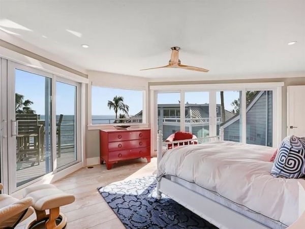 Upscale Captiva Island Condo: Stunning Views & Amenities