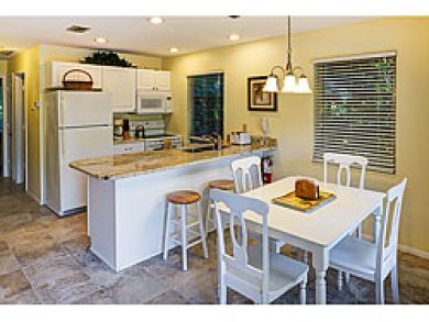 Kitchen & Dining Area Kitchen & Dining Area