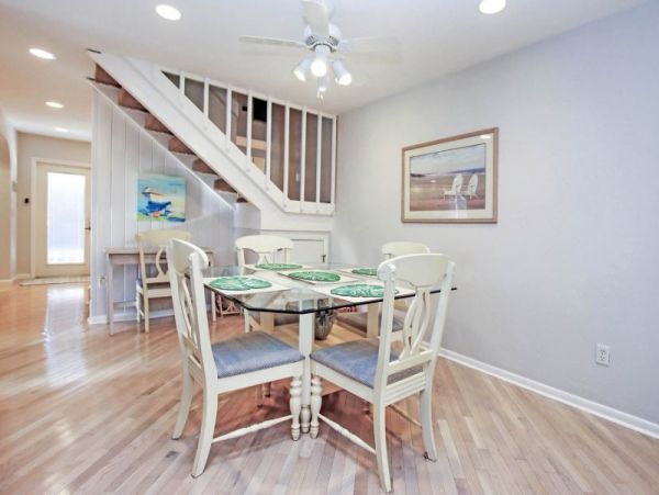 Cozy 3-Bdm Home with Shared Pool in Beautiful Captiva Island