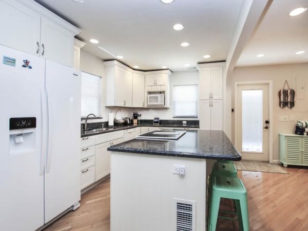 Cozy 3-Bdm Home with Shared Pool in Beautiful Captiva Island