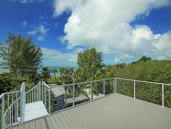 Captiva Island 2 Bedroom Vacation Home Steps to the Beach