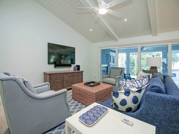 Captiva Island 2 Bedroom Vacation Home Steps to the Beach