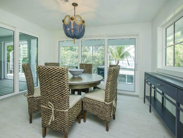 Captiva Island 2 Bedroom Vacation Home Steps to the Beach