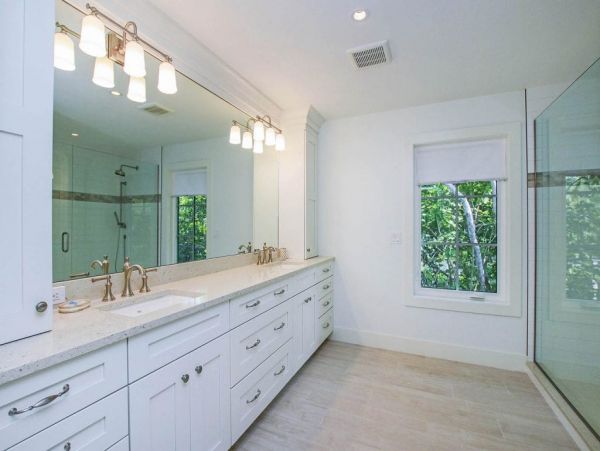 Captiva Island 2 Bedroom Vacation Home Steps to the Beach
