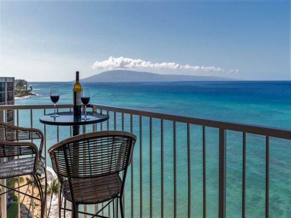 Maui Oceanfront Vacation Rental | Luxury Kahana Penthouse Condo