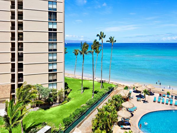 Maui Oceanfront Vacation Rental | Luxury Kahana Penthouse Condo