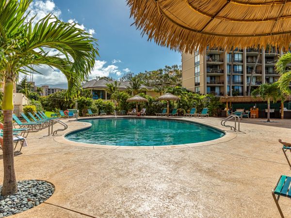 Maui Oceanfront Vacation Rental | Luxury Kahana Penthouse Condo