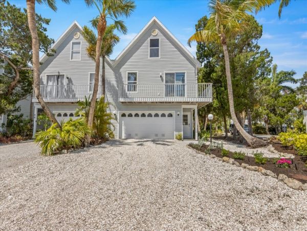 Holmes Beach 3 Bedroom Vacation Condo Rental Sleeps 6 Guests