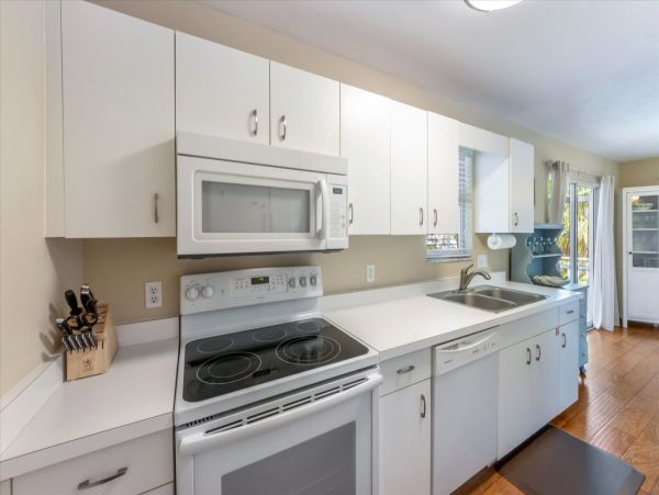 Holmes Beach 3 Bedroom Vacation Condo Rental Sleeps 6 Guests