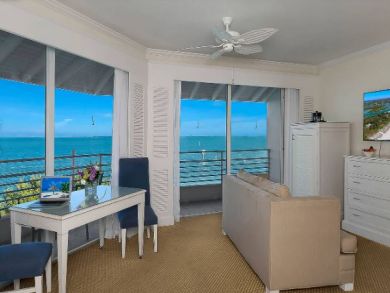 Captiva Vacation Condo Sleeps Four Guests.