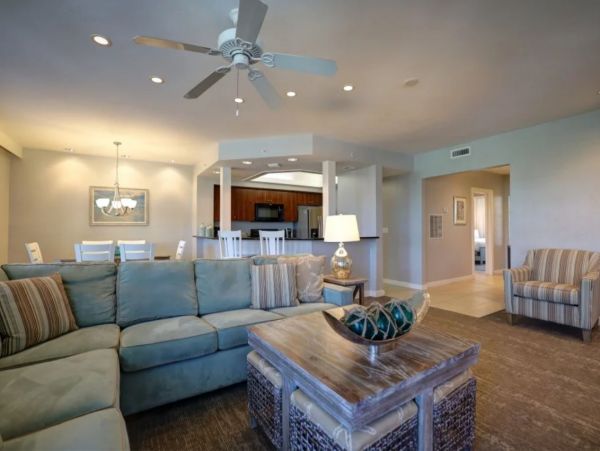 Charming Captiva Vacation Villa with Communal Pool Sleeps 4