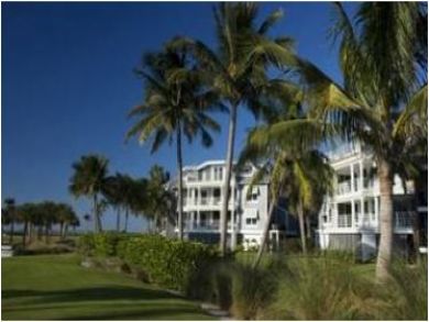 Captiva Vacation Condo Sleeps Four Guests.