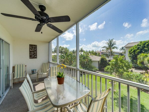 Lovely Sanibel 2 Bedroom Vacation Condo