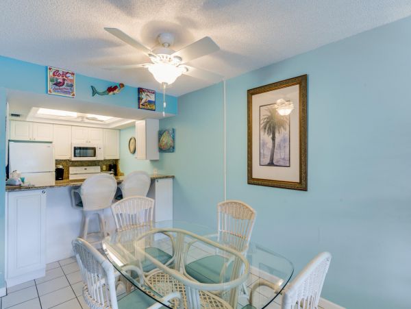 Lovely Sanibel 2 Bedroom Vacation Condo