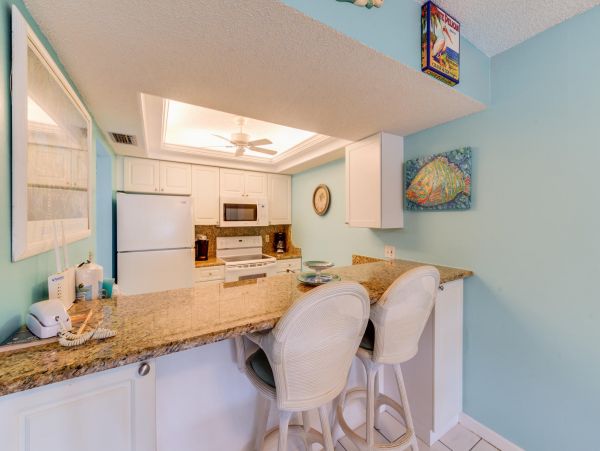 Lovely Sanibel 2 Bedroom Vacation Condo