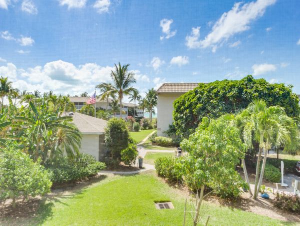 Lovely Sanibel 2 Bedroom Vacation Condo