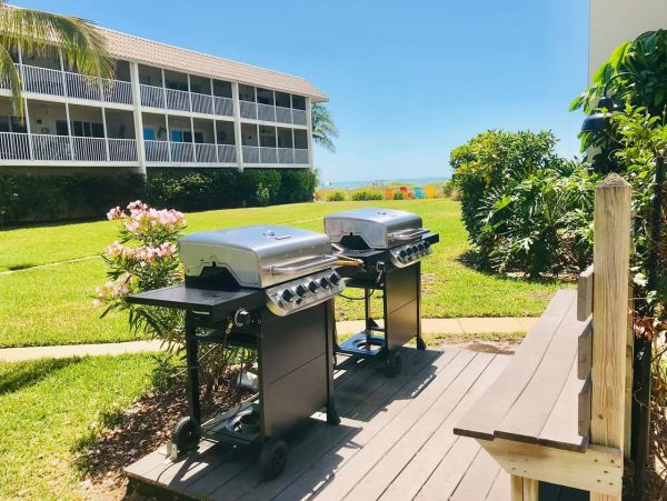 Walk to Beach Sanibel Vacation Condo Two Bedroom