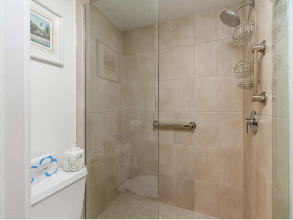Sanibel Island Getaway: Stylish Condo Near Shelling Beaches