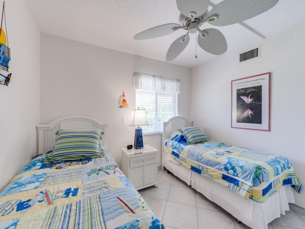 Gulf-Front Two Bedroom Vacation Rental Condo in Sanibel