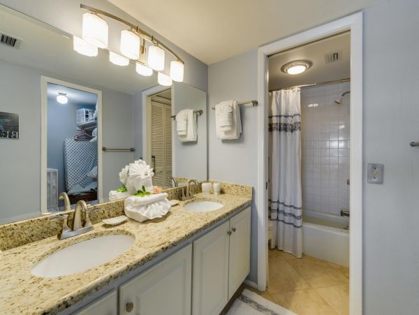 Sanibel Vacation Condo with 2 Bedroom