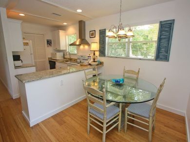Kitchen & Dining Area
