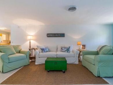 Anna Maria Island Vacation Home Sleeps Six Walk to Beach