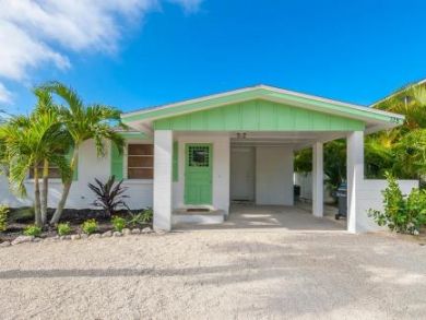 Anna Maria Island Vacation Home Sleeps Six Walk to Beach
