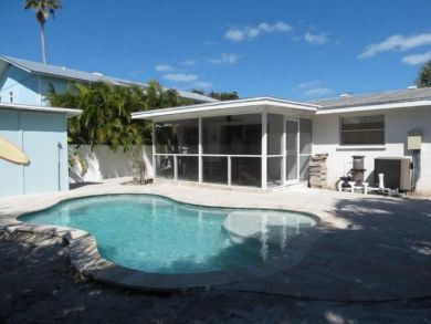 Anna Maria Island Vacation Home Sleeps Six Walk to Beach
