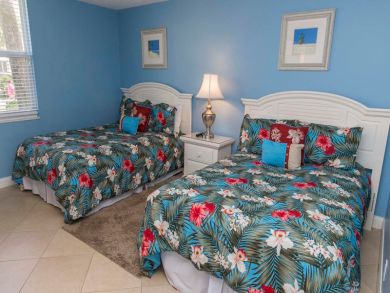 Siesta Key Two Bedroom Condo Stroll to the Village Views
