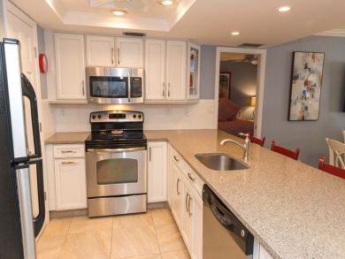 Siesta Key Vacation Condo Close to Siesta Key Village/Walk