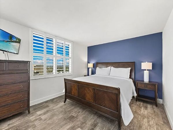 Siesta Key Gulf Front Condo – 2 Bedroom Vacation Rental
