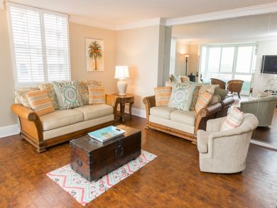 Beachfront Updated Pretty 2 Bedroom Beach Condo Rent Weekly - additional view, photo 2