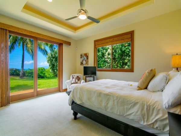 Luxury Six Vacation Villa with Pool & Spa Sleeps 10