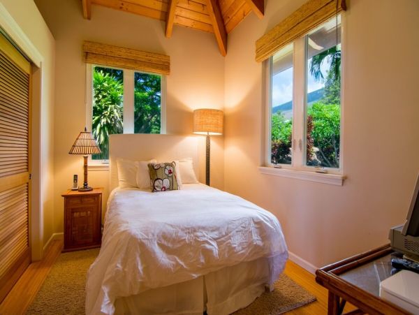 Luxury Six Vacation Villa with Pool & Spa Sleeps 10