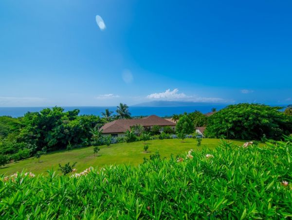 Luxury Six Vacation Villa with Pool & Spa Sleeps 10