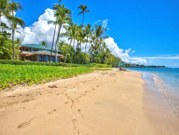 Luxury Six Vacation Villa with Pool & Spa Sleeps 10