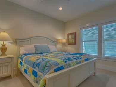 Luxury Vacation Rental with 10 Bedrooms 9.5 bathrooms